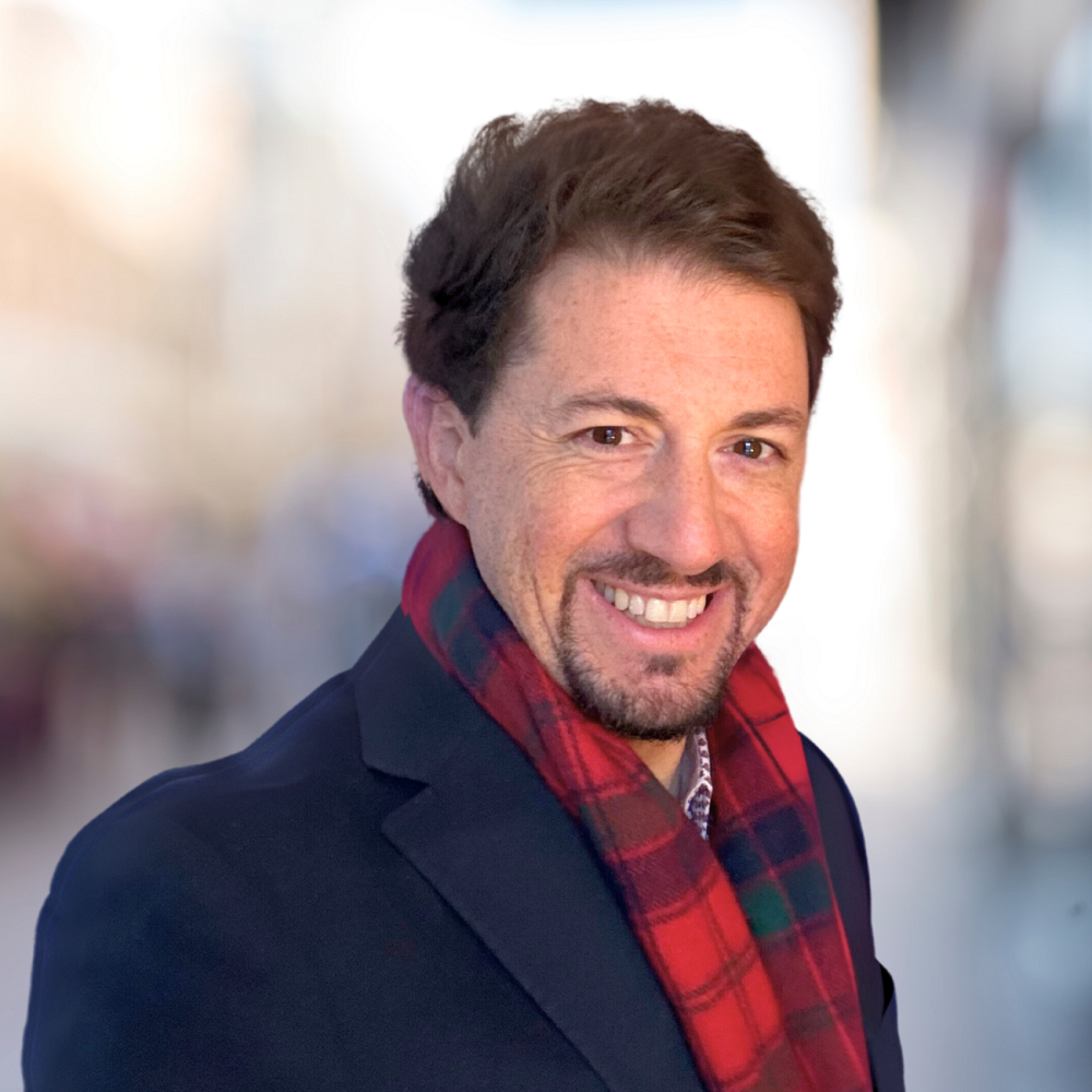 Rafael Sch&ouml;gler, professeur au D&eacute;partement des arts, langues et litt&eacute;ratures.