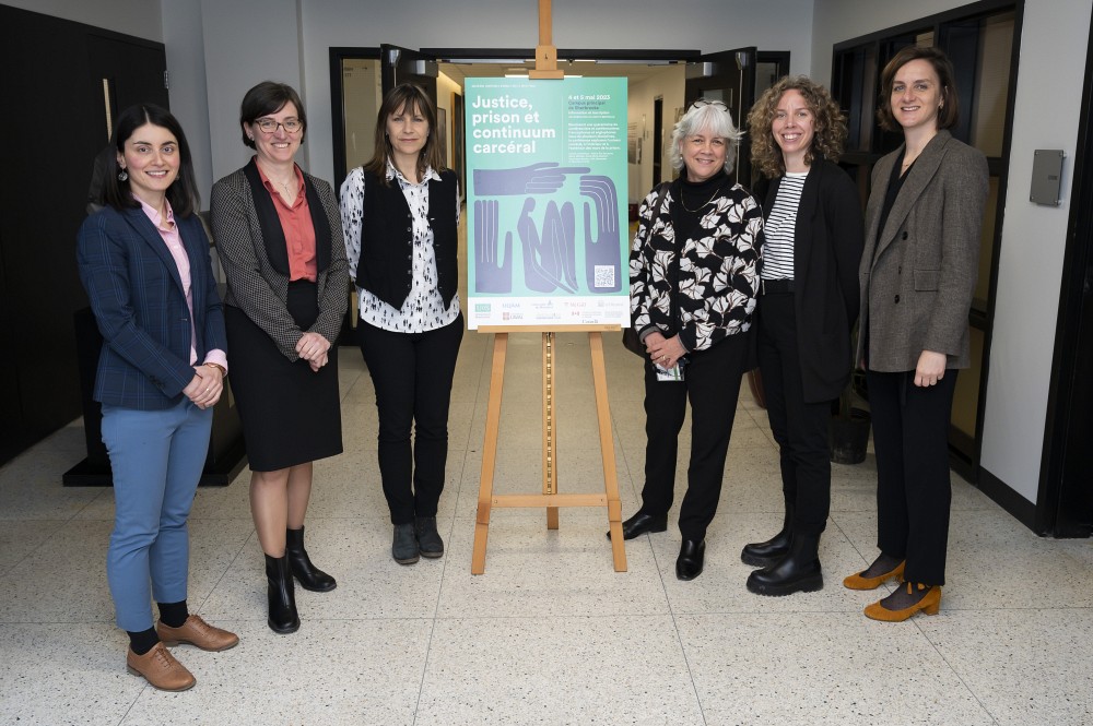 Le comit&eacute; scientifique : Marie Manikis, Marie-&Egrave;ve Sylvestre,&nbsp;Julie Desrosiers,&nbsp;Anne-Marie Boisvert, V&eacute;ronique Fortin et Marion Vannier, conf&eacute;renci&egrave;re d'honneur. Absente de la photo : Dominique Bernier.
