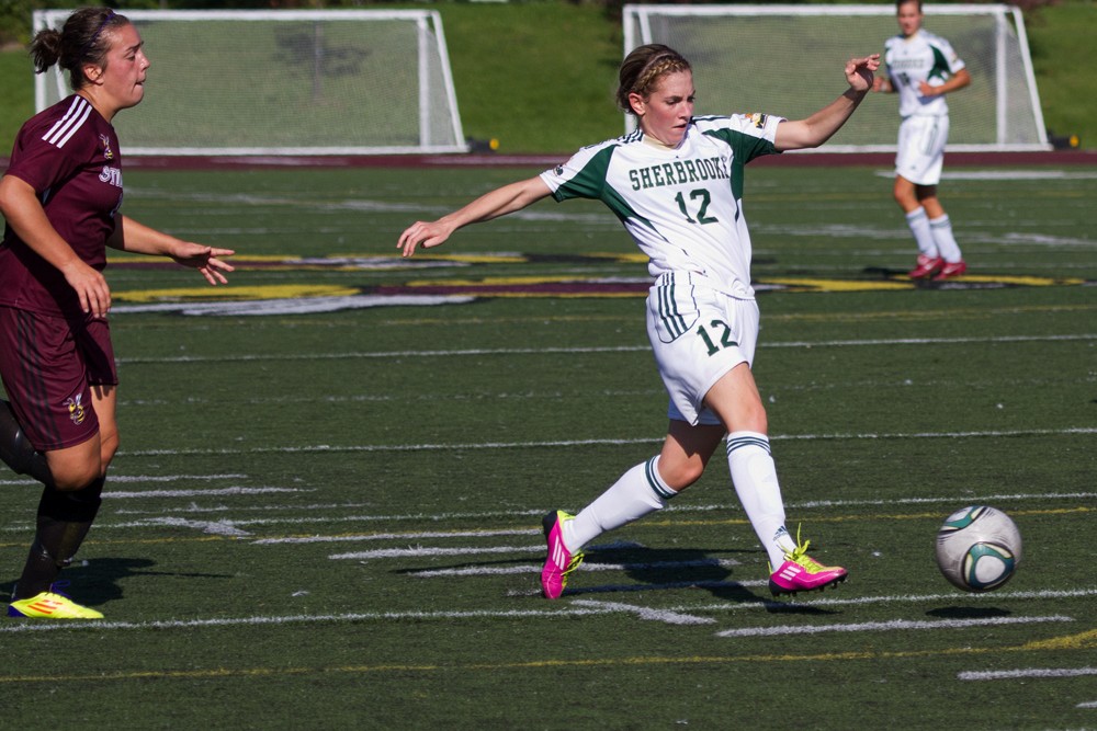 &Eacute;milie Duquette a marqu&eacute; d&egrave;s la premi&egrave;re minute de jeu dans une victoire de 2&nbsp;&agrave;&nbsp;1 du Vert&nbsp;&&nbsp;Or face aux Citadins de l'UQAM.