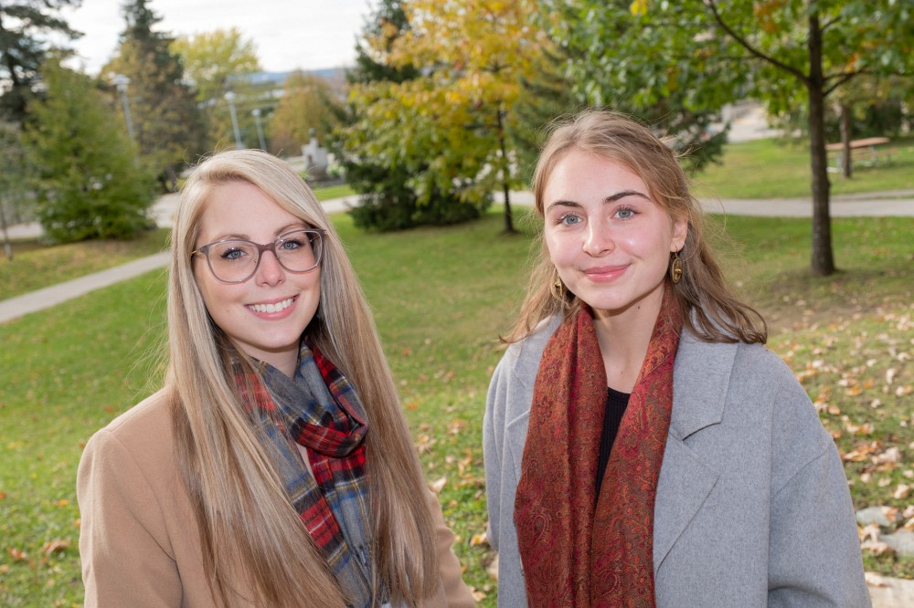 Catherine Laflamme &agrave; gauche et Amandine Gournay &agrave; droite.