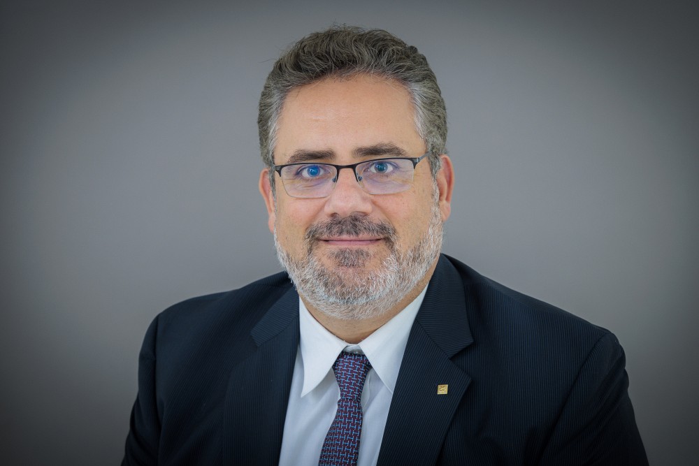 Dr Sameh Geha, professeur-chercheur &agrave; l'IRCUS, membre du comit&eacute; ex&eacute;cutif de l'IRCUS et anatomopathologiste au CIUSSS de l'Estrie-CHUS.