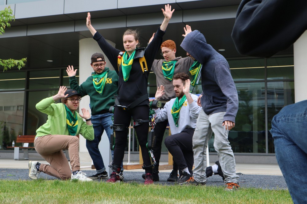 L'exosquelette con&ccedil;u et fabriqu&eacute; par Biog&eacute;nius.