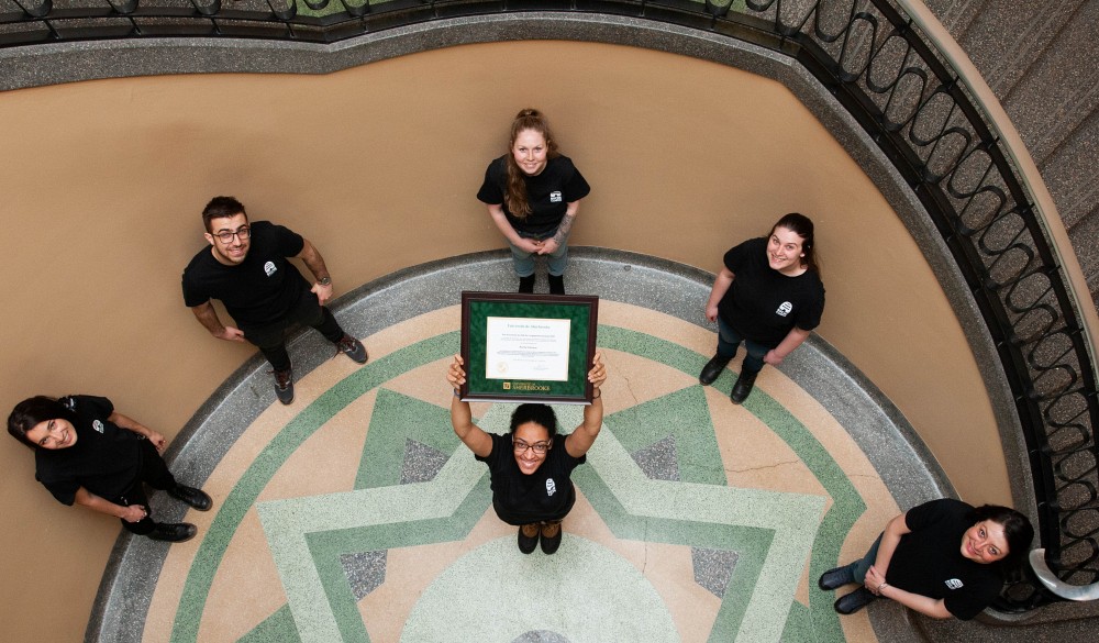 Ruche Campus, l'un des cinq groupes ayant r&eacute;colt&eacute; les honneurs du 37e D&eacute;fi de l'engagement &eacute;tudiant.