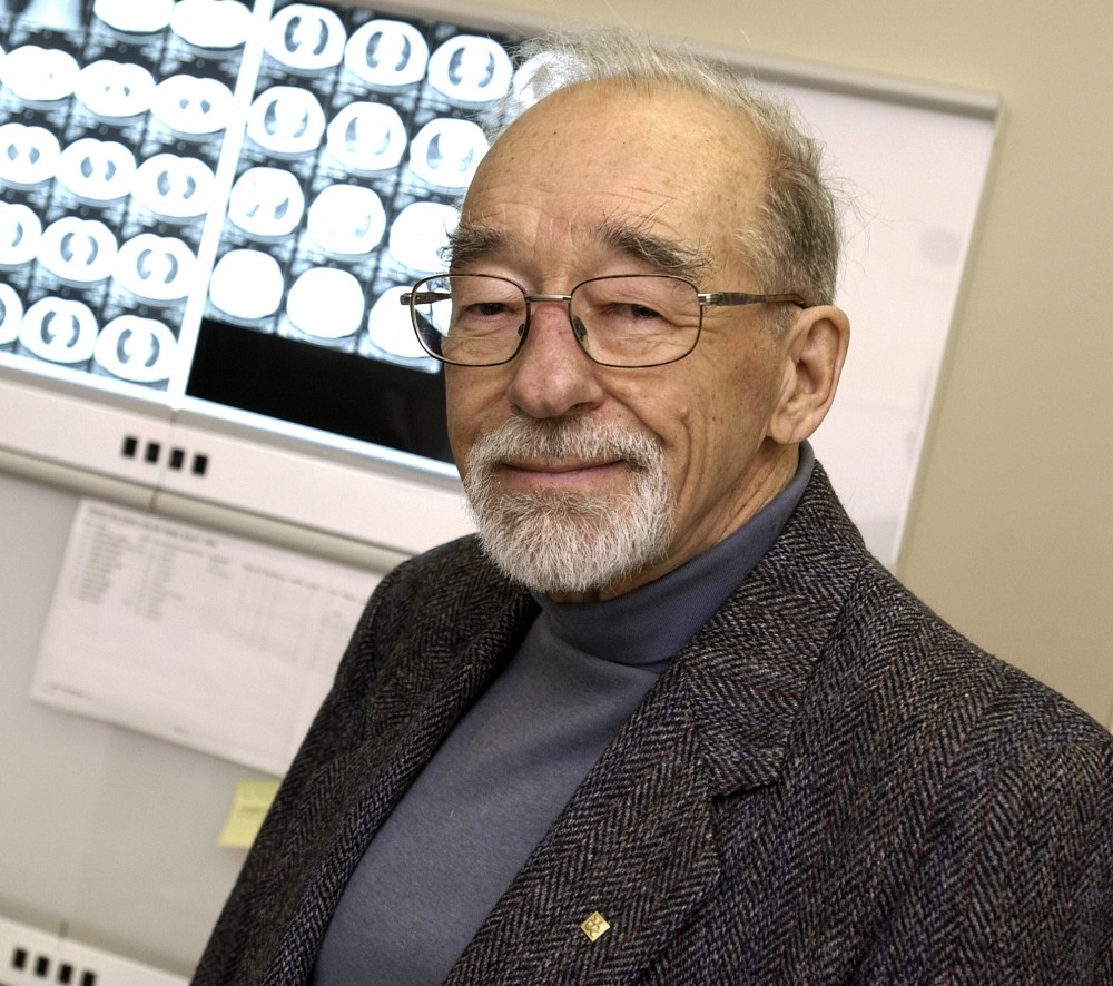 Le Dr&nbsp;&Eacute;tienne Le&nbsp;Bel