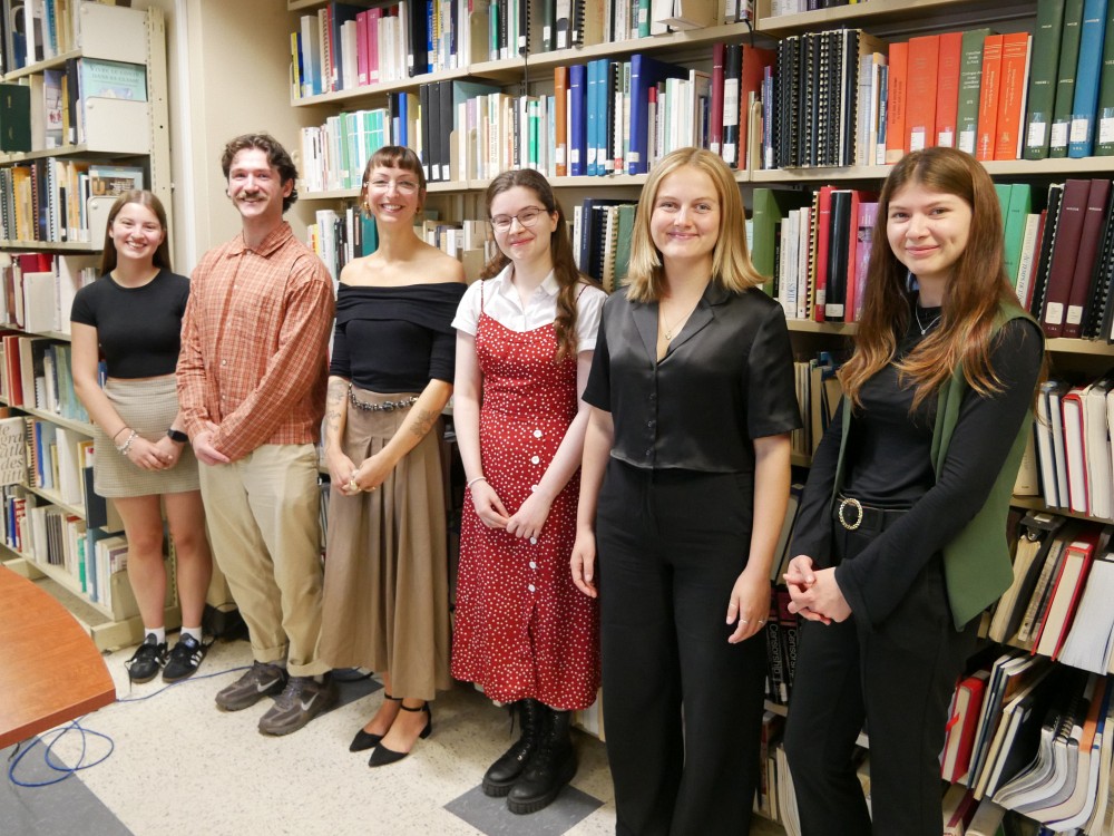 De gauche &agrave; droite : Florence Turgeon, Jacob Nadeau, Marie-Fr&eacute;d&eacute;rique Roy, Am&eacute;lie Belleau, Audrey-Ann Caron et Camila Chiazzaro Lez.