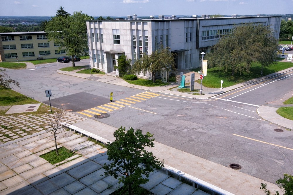 Des travaux occuperont le Campus &agrave; l'angle du pavillon George-Cabana (B1) et de celui de la vie &eacute;tudiante (E1).