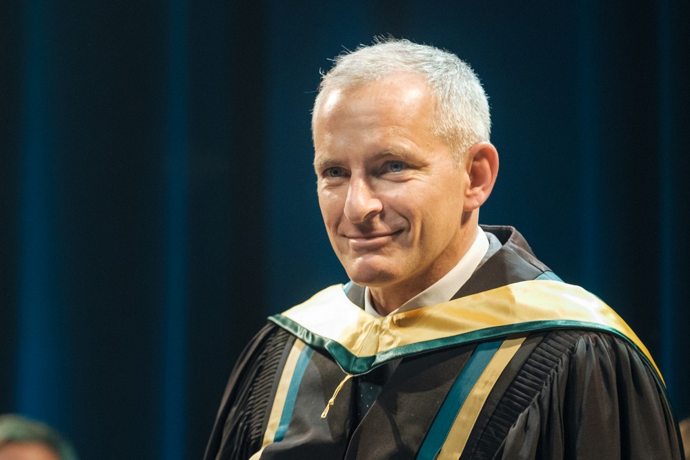 L'UdeS a re&ccedil;u David Saint-Jacques le 22 novembre dans le cadre d'une conf&eacute;rence et pour lui remettre un doctorat honorifique. 