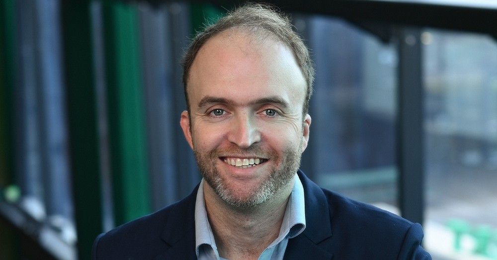 Le professeur David Pavot, titulaire de la Chaire de recherche sur le sport responsable.