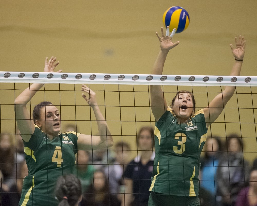 Le Vert&nbsp;&&nbsp;Or a sign&eacute; deux victoires face aux Carabins de l'Universit&eacute; de Montr&eacute;al vendredi soir.