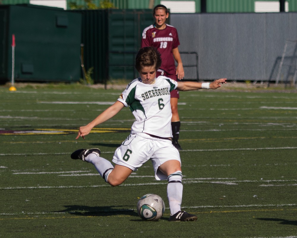 Camille Vandenberghe a marqu&eacute; un but en plus d'amasser trois passes dans une victoire de 4&nbsp;&agrave;&nbsp;3 face au Rouge et Or de l'Universit&eacute; Laval.