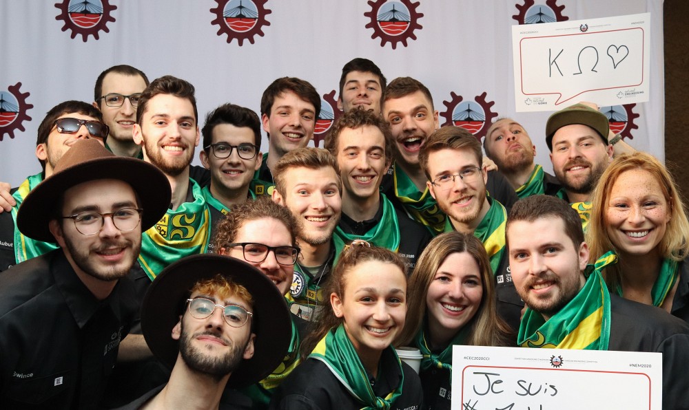 Voici la d&eacute;l&eacute;gation sherbrookoise de futurs ing&eacute;nieurs qui a d&eacute;croch&eacute; quatre podiums lors de la derni&egrave;re Comp&eacute;tition canadienne d'ing&eacute;nierie