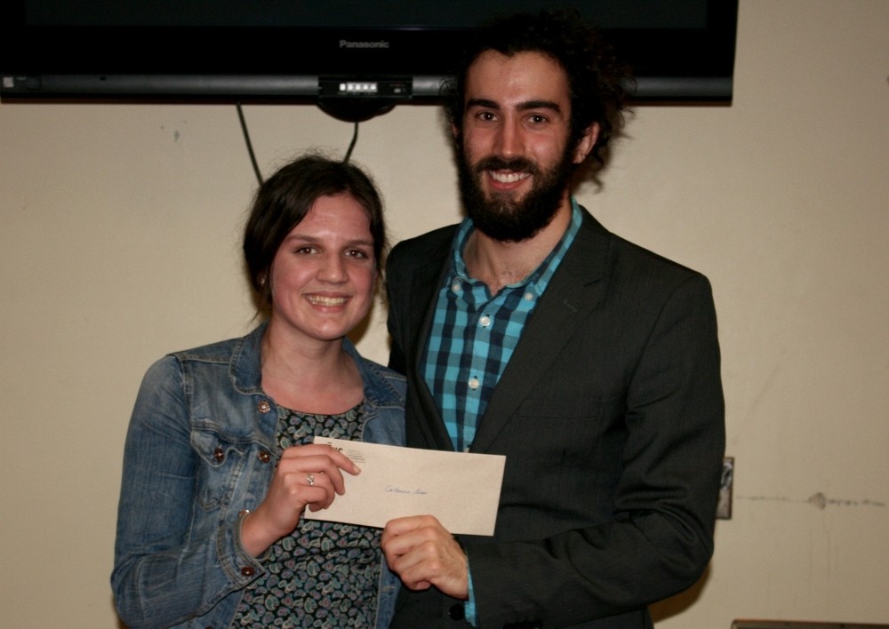 Catherine Blais en compagnie de Rodrigue Turgeon, responsable &agrave; la condition &eacute;tudiante et aux droits &eacute;tudiants &agrave; la FEUS.