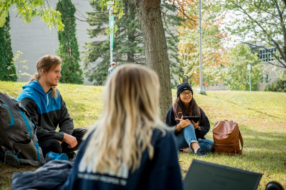 La rentr&eacute;e de l'automne 2021 offrira la vie de campus qui fait la r&eacute;putation de l'UdeS.