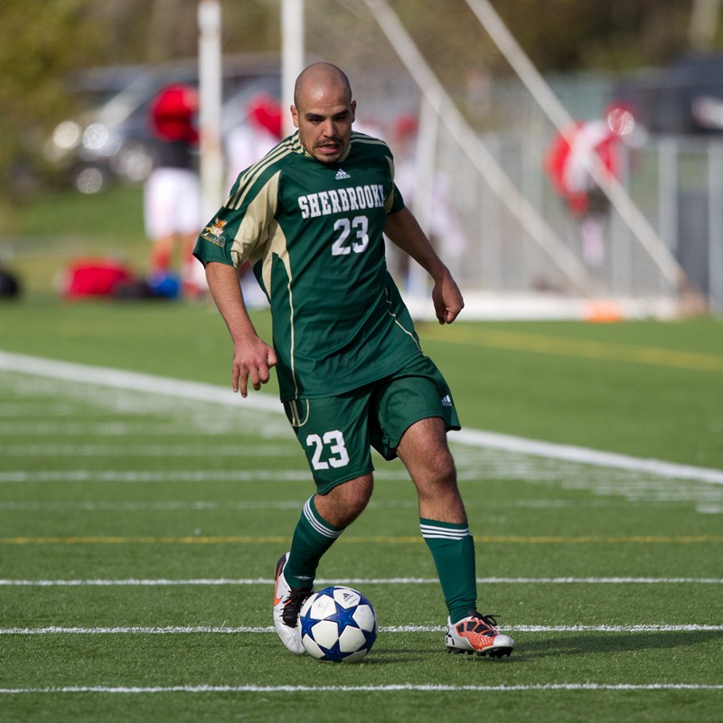 Driss El Ati Allah a marqu&eacute; le but qui, croyait-on, allait donner la victoire au Vert & Or.