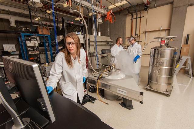 Les quatre axes de recherches au c&oelig;ur du LIA LCMQ sont principalement en physique fondamentale. L&rsquo;Institut Quantique de l&rsquo;UdeS sera au coeur des &eacute;changes.