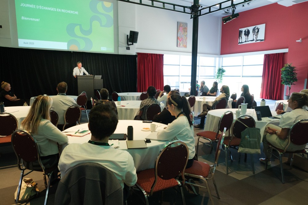 Le recteur de l&rsquo;Universit&eacute; de Sherbrooke, le professeur Jean-Pierre Perreault, est venu souhaiter la bienvenue aux nouvelles professeures et aux nouveaux professeurs de l&rsquo;UdeS.