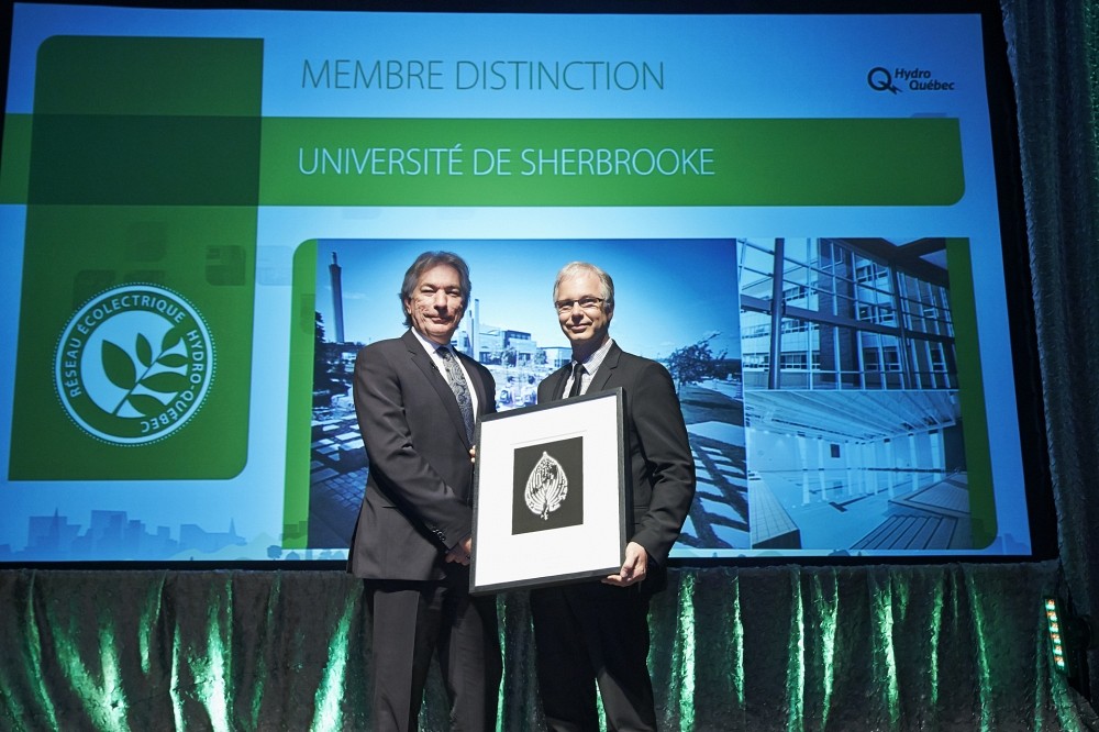 Daniel Richard, pr&eacute;sident d'Hydro-Qu&eacute;bec Distribution, et Michel Parent, directeur g&eacute;n&eacute;ral du Service des immeubles de l'Universit&eacute;.