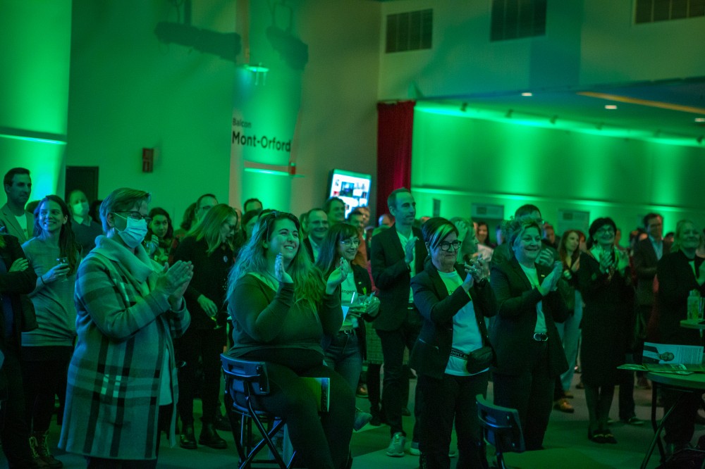 Le lancement interne, coup d'envoi de la Grande Campagne 2022-2028 de l'UdeS, a mobilis&eacute; la communaut&eacute; universitaire, r&eacute;unie en grand nombre pour l'&eacute;v&eacute;nement.