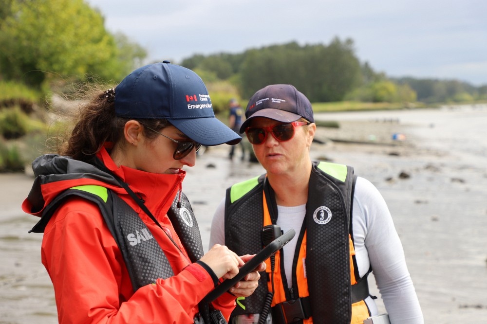 Durant son stage chez PJCCI, Audrey Lessard a eu l'occasion de participer &agrave;&nbsp; un&nbsp;projet de compensation de l&rsquo;habitat du poisson &agrave; Saint-Ignace-de-Loyola&nbsp;qui vise &agrave; restaurer et am&eacute;liorer une aire de reproduction, d&rsquo;alevinage et d&rsquo;alimentation pour les esp&egrave;ces d&rsquo;eaux calmes, entre autres la Perchaude et le grand brochet.&nbsp;&nbsp;