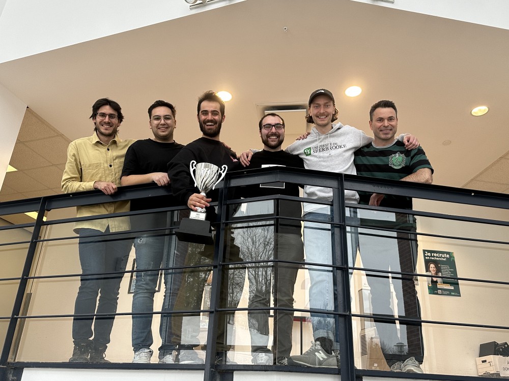 Dans l'ordre Florent&nbsp;Simard-Poirier, Francis Boutin, Arnaud Beaudoin, Isaac Michon-Daoust, Mark Halliday et Olivier&nbsp;Caya (coach).