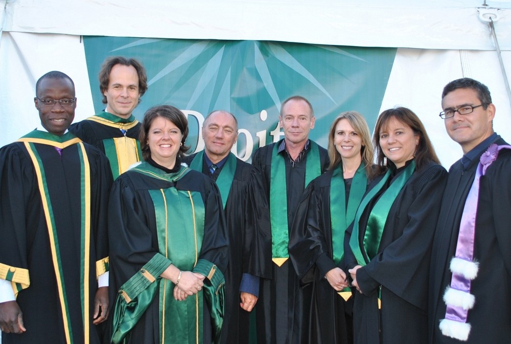 Les professeurs Arthur Oula&iuml;, S&eacute;bastien Lebel-Grenier, Lucie Laflamme, Ryszard Brzezinski, Claude D&eacute;ry, M&eacute;lanie Bourassa Forcier, Nathalie V&eacute;zina et Mathieu Devinat.