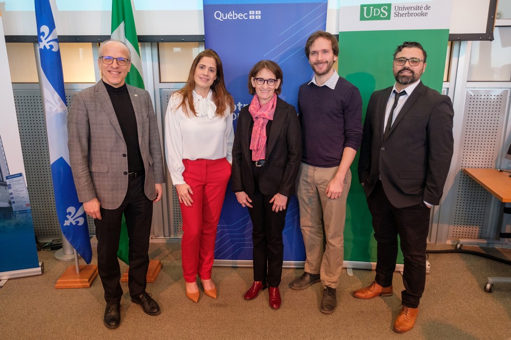 Lors de la cr&eacute;ation officielle de l'observatoire le 21 f&eacute;vrier, &agrave; l&rsquo;UdeS :&nbsp; Pr Pierre Cossette, recteur; Mme Pascale D&eacute;ry, ministre de l&rsquo;Enseignement sup&eacute;rieur; Mme Carole Jabet, directrice du Fonds de recherche du Qu&eacute;bec &ndash; Sant&eacute;; M. F&eacute;lix Guay-Dufour, de l&rsquo;UdeS (au nom de la Pre Julie Lane); M. Benjamin Gallais, du C&eacute;gep de Jonqui&egrave;re.