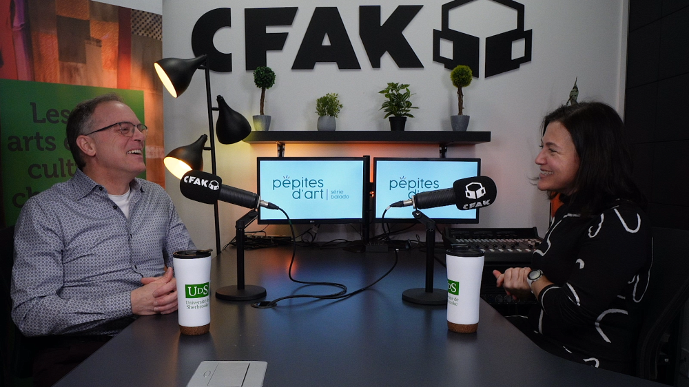 Chaque &eacute;pisode permet la rencontre entre des personnes issues d'univers diff&eacute;rents et r&eacute;unies gr&acirc;ce aux arts qu'elles ont choisi d'utiliser pour s&rsquo;exprimer, vulgariser, sortir des sentiers battus, innover, etc.