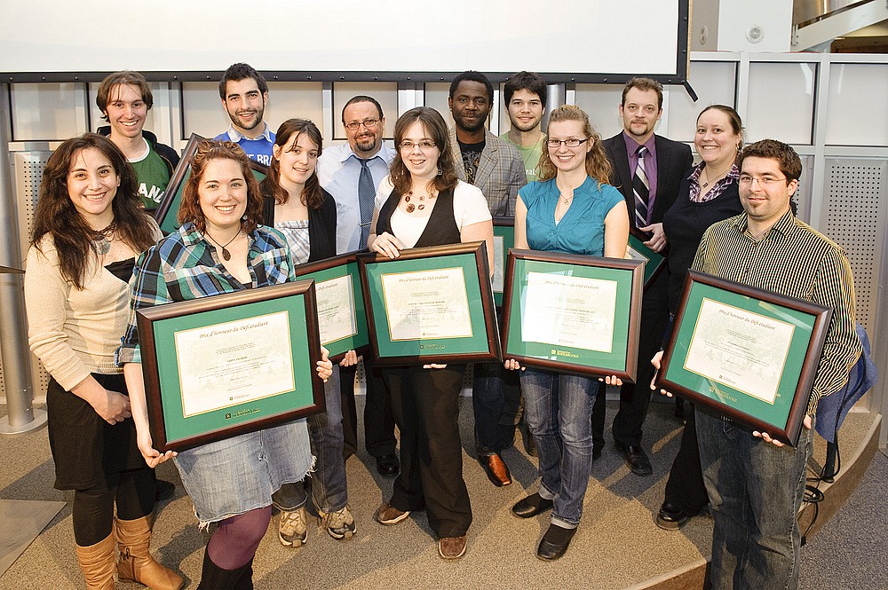 Les laur&eacute;ates et laur&eacute;ats des prix du D&eacute;fi &eacute;tudiant 2010 et des bourses de la FEUS, du REMDUS et du PAEIC