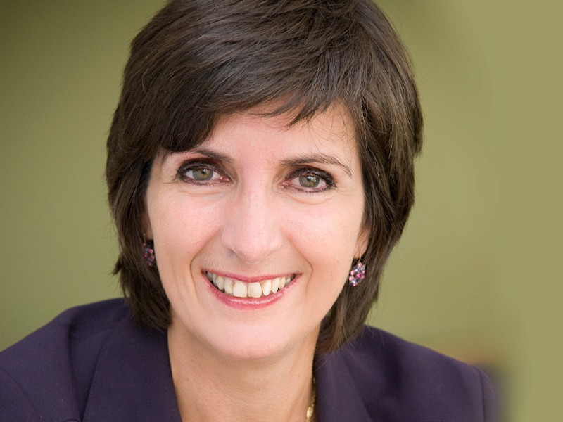 Ghislaine Clot, consultante intervenant dans les champs du management et du d&eacute;veloppement organisationnel, en France et au Qu&eacute;bec, depuis 25 ans.