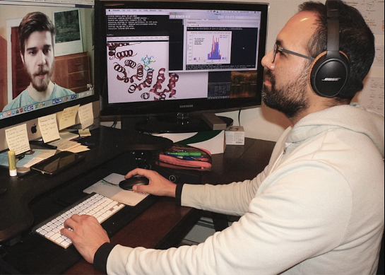 Le professeur Victor-Jeffrey Leyton en rencontre avec son &eacute;tudiant Alexis Rioux-Chevalier