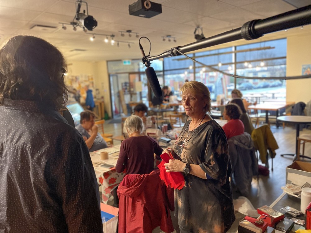 Le documentariste Jean-Fran&ccedil;ois Vachon s&rsquo;interroge sur les retomb&eacute;es sociales des Accorderies, en particulier chez les personnes a&icirc;n&eacute;es.