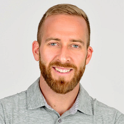 Yannic Chiasson, dipl&ocirc;m&eacute;&nbsp;en kin&eacute;siologie&nbsp;de la Facult&eacute; des sciencesde l'activit&eacute; physique.