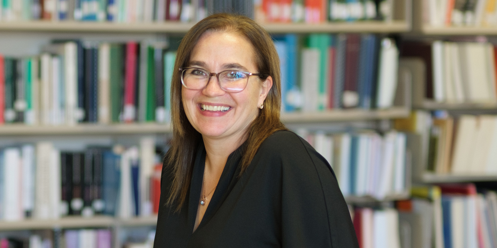 Marie-Pier Luneau est professeure au D&eacute;partement des Arts, langues et litt&eacute;ratures &agrave; la Facult&eacute; des lettres et sciences humaines. Elle est &eacute;lue membre de l&rsquo;Acad&eacute;mie des arts, des lettres et des sciences humaines de la Soci&eacute;t&eacute; royale du Canada.