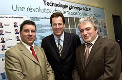 Le doyen Gérard Lachiver, Sylvain Desjardins, vice-président exécutif de VoiceAge, et Laurent Amar, président de VoiceAge.

Photo : Roger Lafontaine