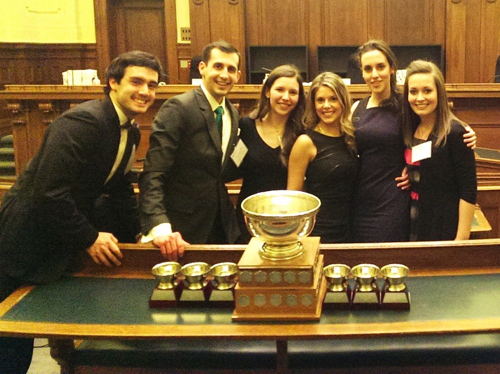 L'&eacute;quipe de Sherbrooke &eacute;tait compos&eacute;e de Julien Ruchon, Samuel Monfette-Tessier, Gabrielle Harvey, Fanny Dubois-Grondin, Fanny Forest et Jessica Drolet.