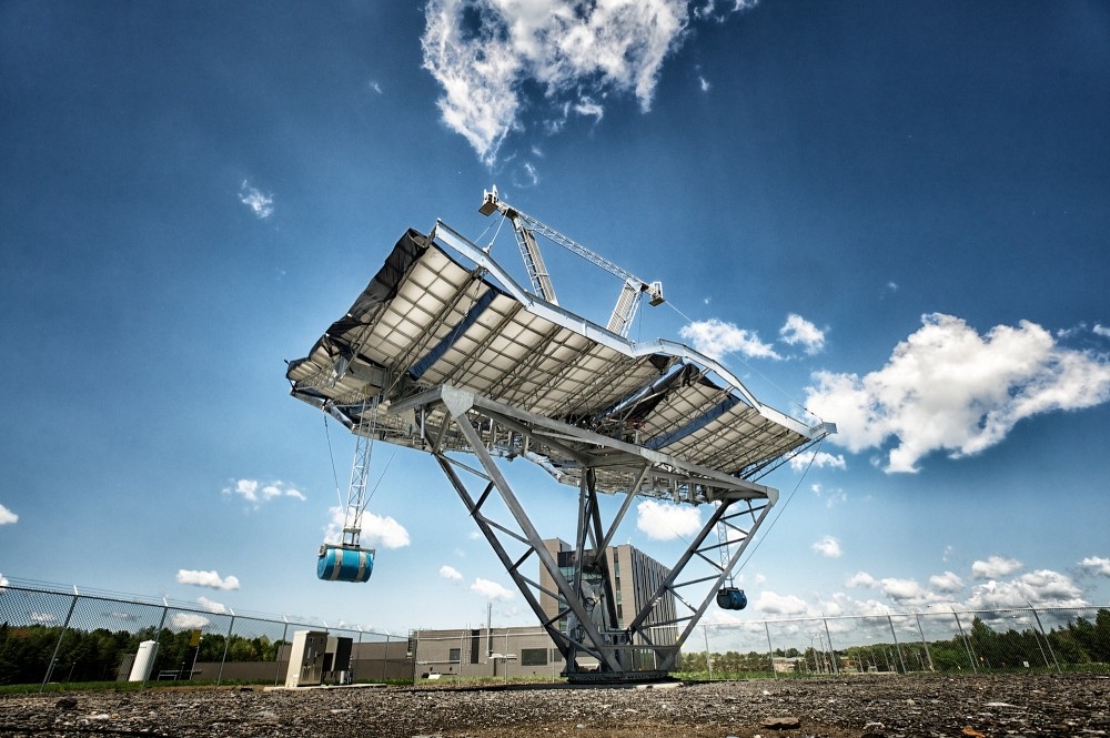 Le concentrateur solaire &eacute;rig&eacute; pr&egrave;s du 3IT
