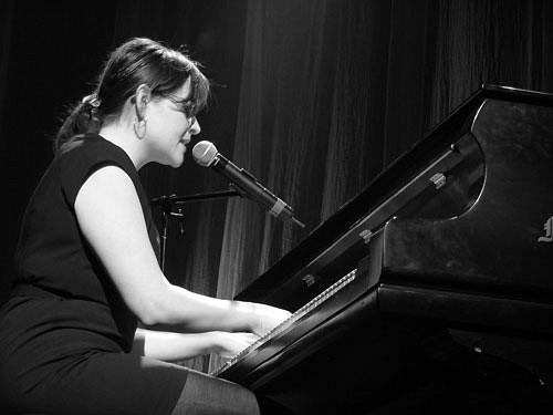 Andrée-Anne Lemelin lors de la prestation qui lui a valu le 1er&nbsp;prix de la finale provinciale d'Univers-cité en spectacles à Trois-Rivières.