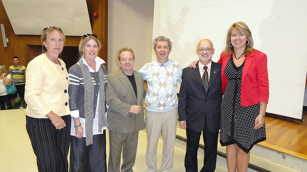 Suzanne Wells-Pag&eacute;, charg&eacute;e de cours &agrave; forfait en management, Christine Deschesnes de Bleu Lavande, le professeur de management Yvon Dufour, le conf&eacute;rencier Pierre Pellerin, Daniel Poisson, charg&eacute; de cours &agrave; forfait en management et la professeure Johanne Queenton, responsable de l'&eacute;v&eacute;nement.
