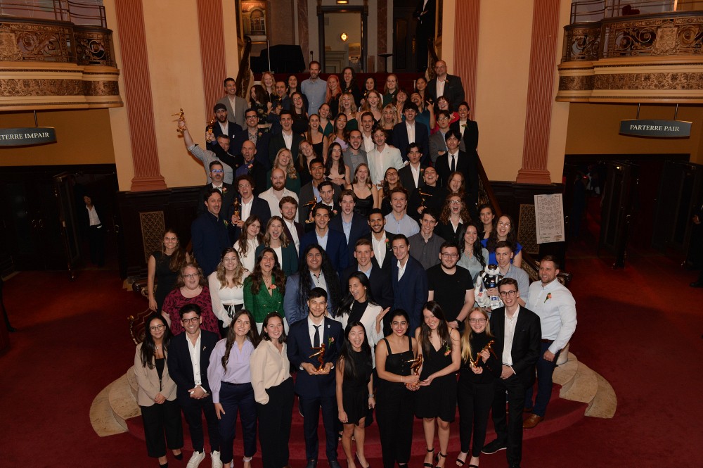 L'ensemble des candidatures laur&eacute;ates du 25e gala de Forces AVENIR, qui se d&eacute;roulait au Capitole &agrave; Qu&eacute;bec, le 26 septembre 2023.