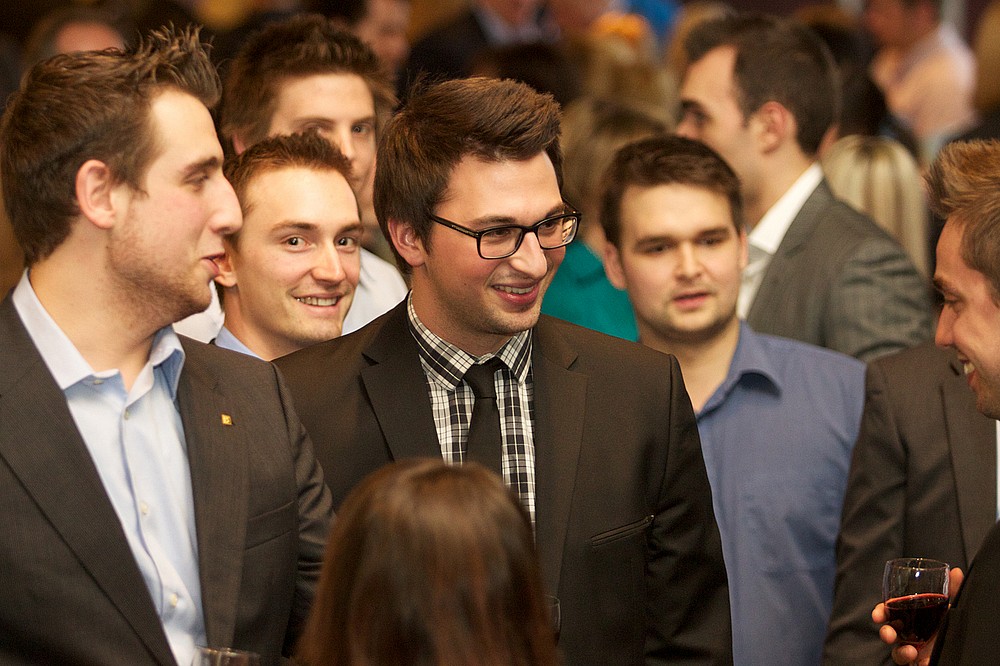 La c&eacute;r&eacute;monie de remise de bourses de la Facult&eacute; d'administration et de La Fondation de l'UdeS a permis de remettre 109 bourses &agrave; des &eacute;tudiants m&eacute;ritants.