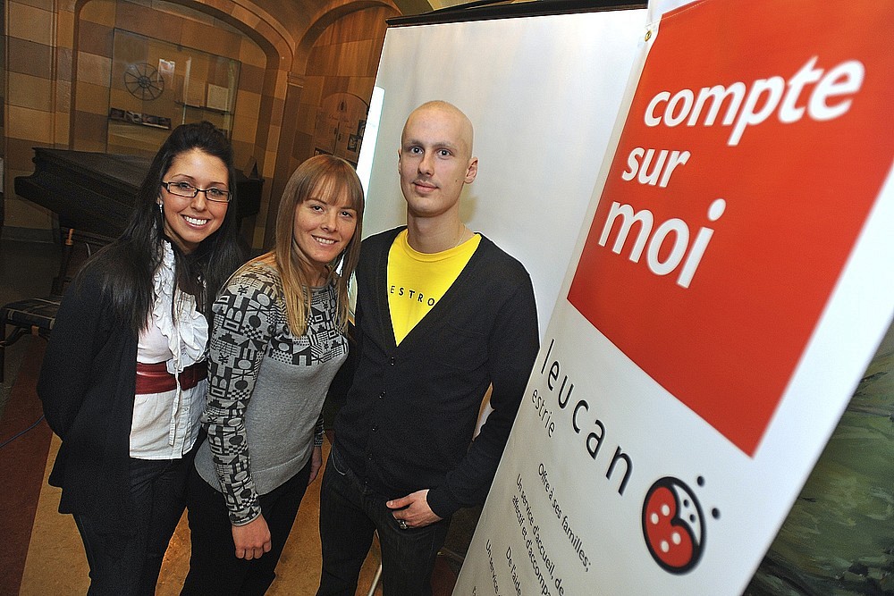 M&eacute;lissa Chamberland, pr&eacute;sidente de l'association Markus, Julie Coupal, charg&eacute;e de projet &agrave; Leucan Estrie, et F&eacute;lix Deslauriers-Hall&eacute;e.