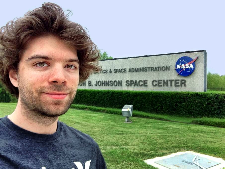 Le futur neurochirurgien Christian Iorio-Morin travaille &agrave; prolonger la vie des m&eacute;dicaments dans l&rsquo;espace dans le cadre d'un stage &agrave; la NASA.