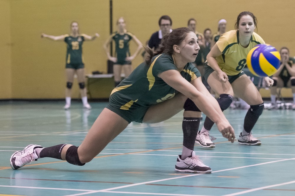 Catherine Deslauriers (avant-plan) et Joanie Wittom.