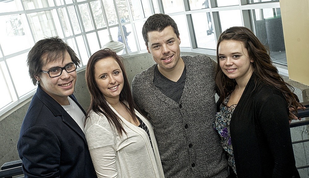 L'&eacute;quipe gagnante de l'UdeS, soit Marc-Andr&eacute; Dubois, Sophie-Anne Th&eacute;or&ecirc;t, Bruno Renaud et Meggie Ouellette.