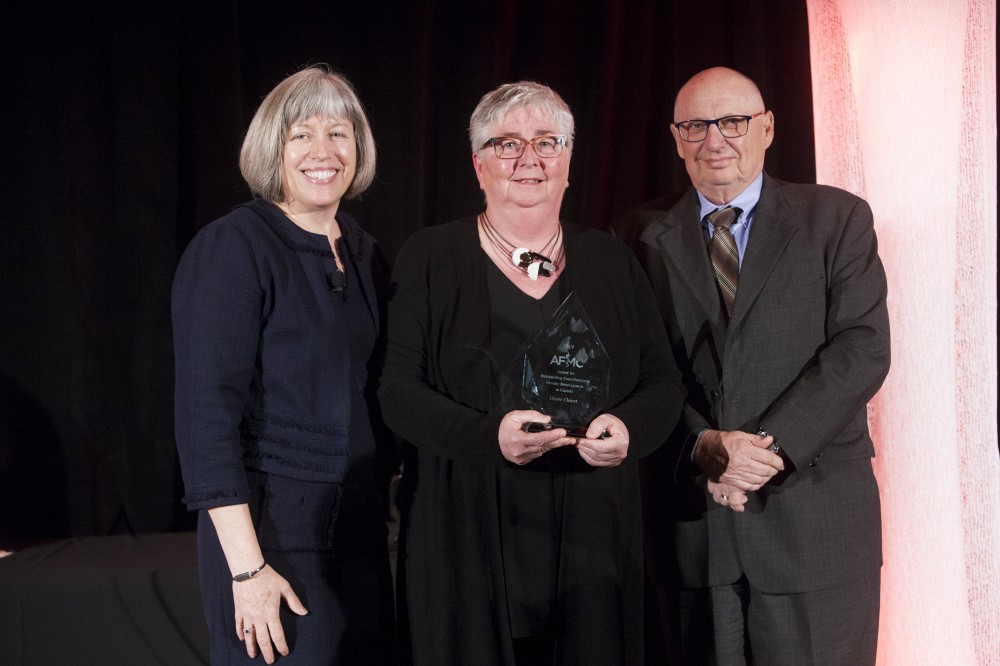 Professeure Diane Clavet, r&eacute;cipiendaire du Prix AFMC 2019 pour contribution exceptionnelle du corps professoral au Canada