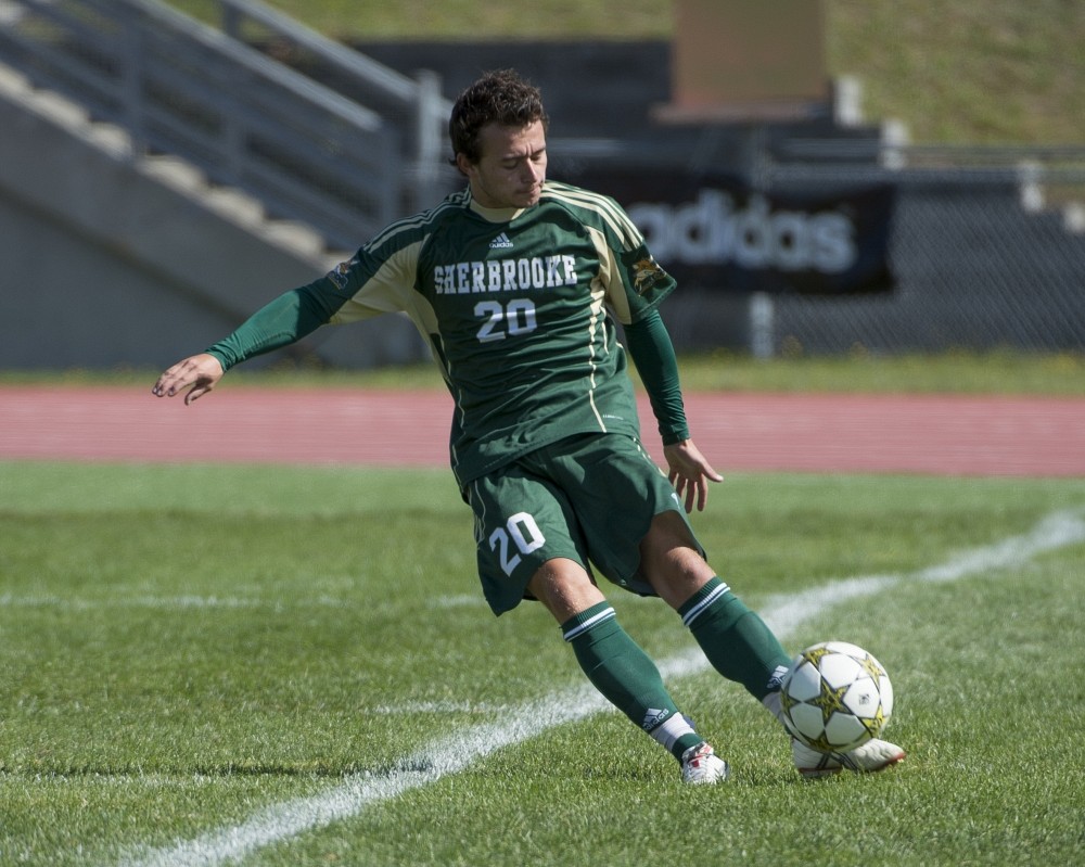 Mika&euml;l Jollys a inscrit le seul but des siens dans un revers de 3 &agrave;&nbsp;1 du Vert&nbsp;&&nbsp;Or contre les Carabins de l'UdeM.