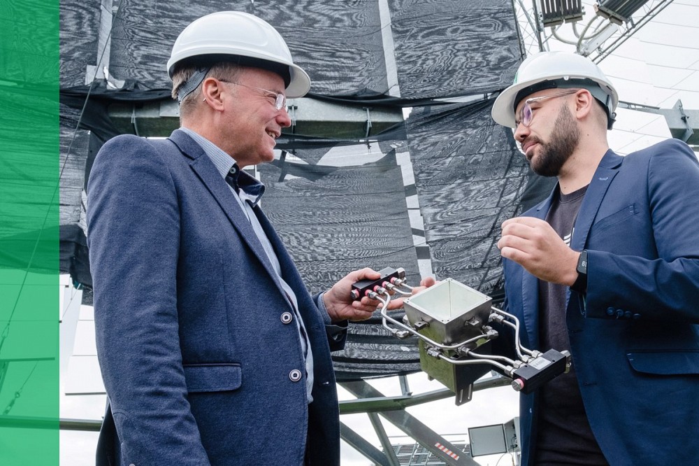 Ghyslain Goulet, pr&eacute;sident directeur g&eacute;n&eacute;ral de l'ACET, en compagnie du doctorant Jean-Fran&ccedil;ois Dufault, membre fondateur de l'entreprise C-SAR.