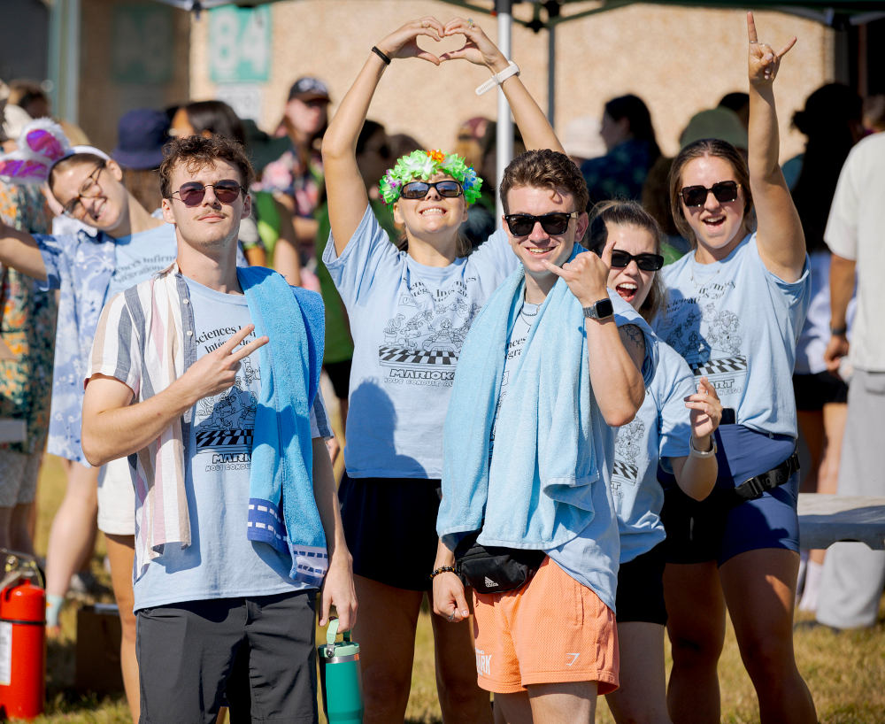 Nos &eacute;tudiantes et &eacute;tudiantes lors des activit&eacute;s d&rsquo;int&eacute;gration au Campus de la sant&eacute; &agrave; Sherbrooke. Bienvenue &agrave; la cohorte 2025!