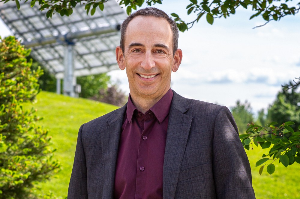 Le doyen de la Facult&eacute; de g&eacute;nie, le professeur Jean Proulx