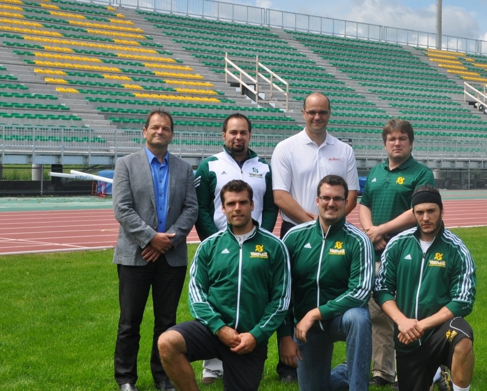 L'&eacute;quipe de football Vert&nbsp;&&nbsp;Or et le SSAP ont annonc&eacute; mardi l'ajout de 3553&nbsp;si&egrave;ges permanents et d'un nouvel &eacute;cran g&eacute;ant dans le stade de l'UdeS.